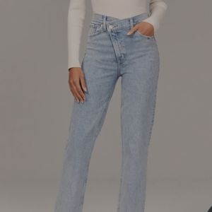 Abercrombie and fitch the 90s straight ultra high rise jeans